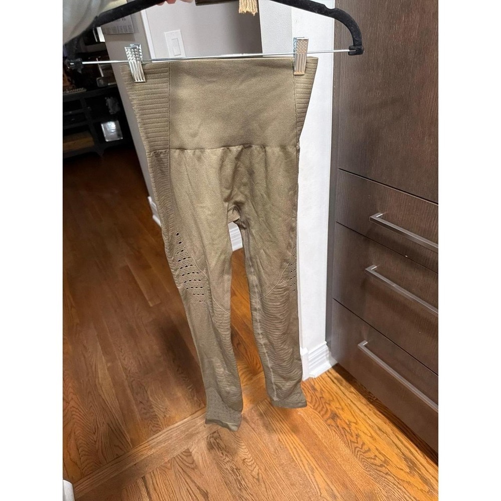 Gymshark Energy Seamless Leggings high-rise green women's medium